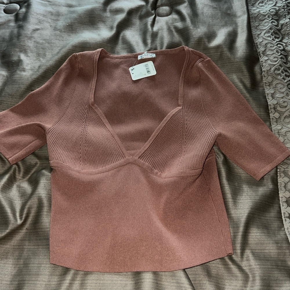 NWT Intimately Free People Mauve Ribbed Deep V Knit Top – Size M - Picture 4 of 6